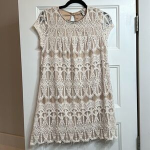 Cream & Nude Colored Lace Dress Size Medium